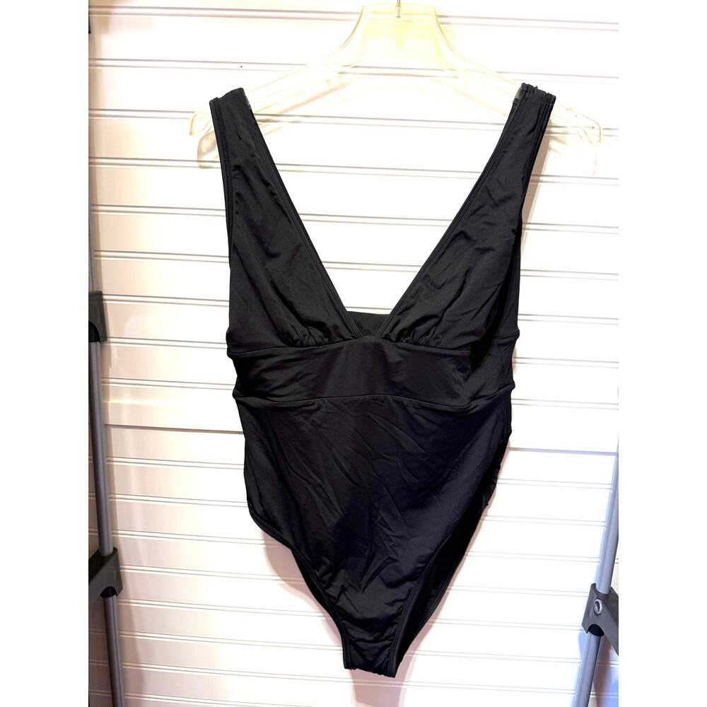 Quince Italian Plunge One Piece Swimsuit Size M - Picture 6 of 9